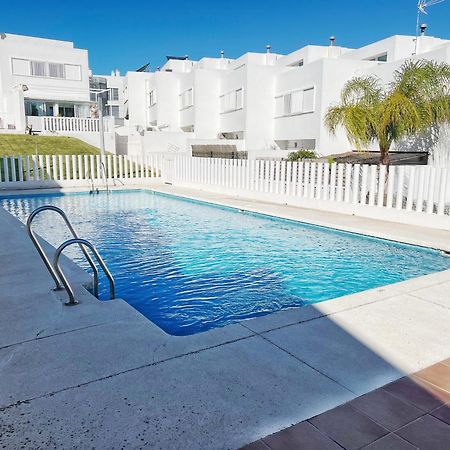 A Levante Conil- Solo Familias Y Parejas Conil De La Frontera Exteriör bild